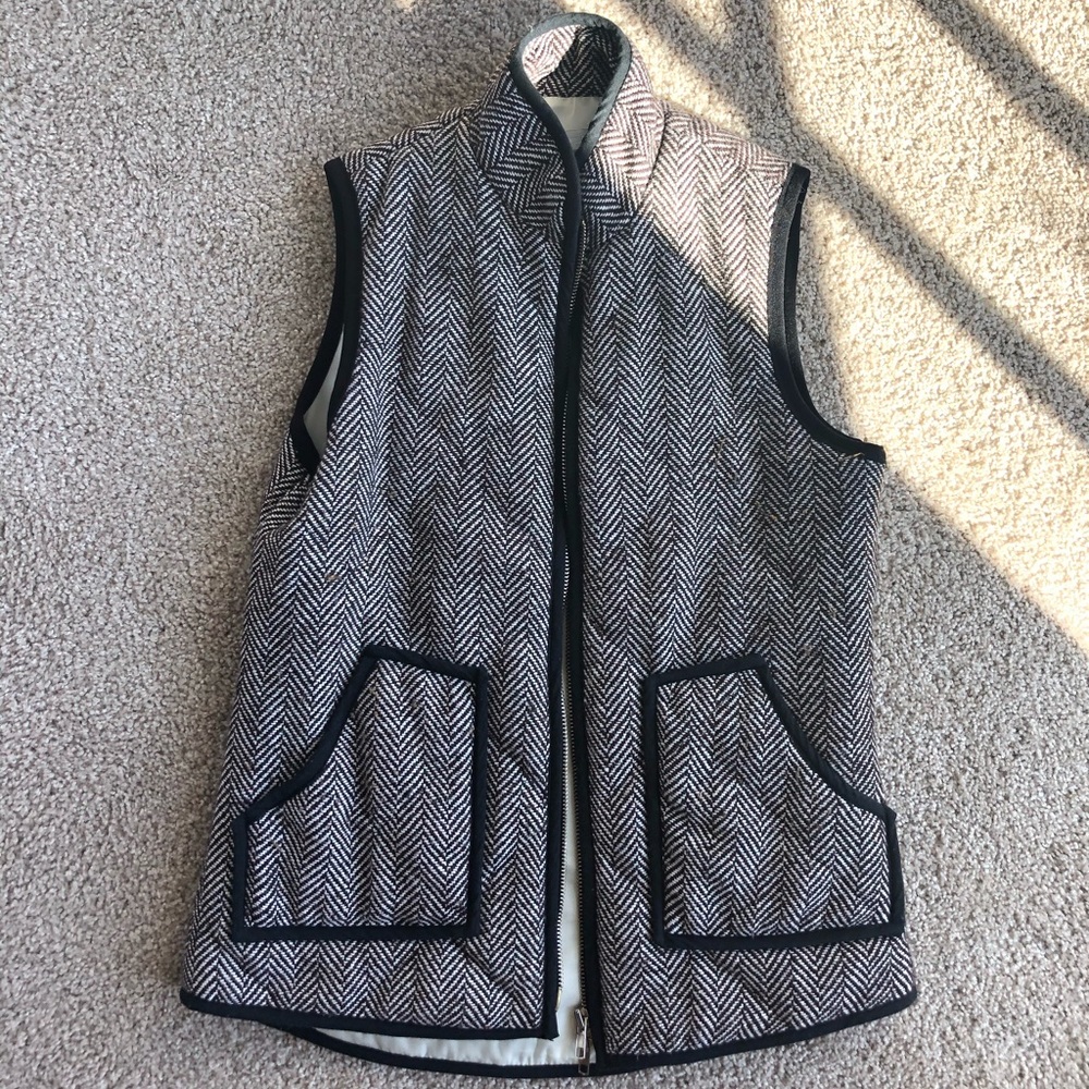 Women’s herringbone vest